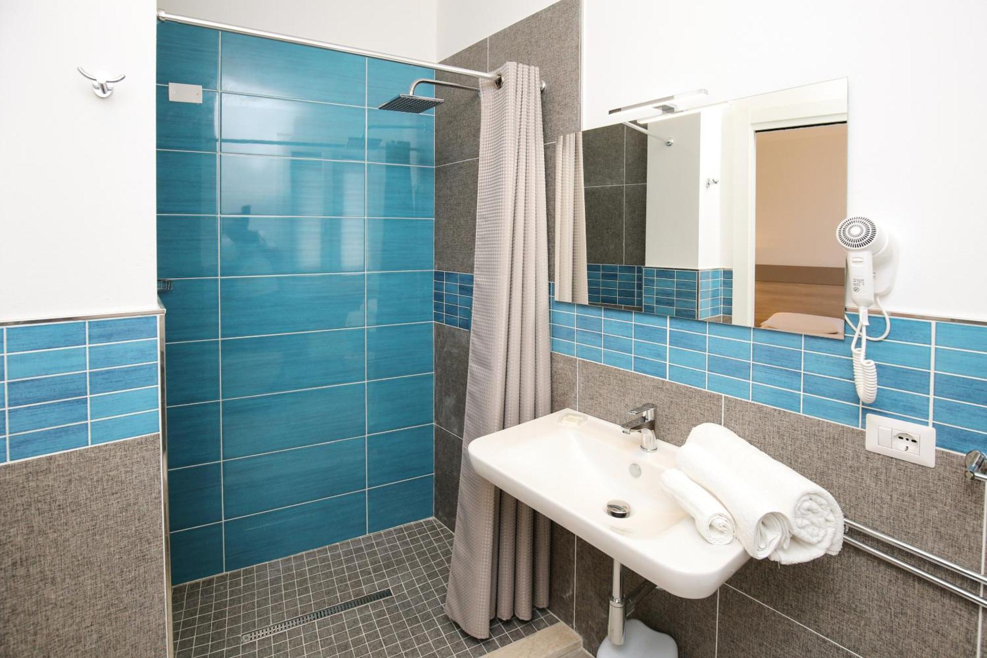 The Square Castelsardo Hotel Bagian luar foto