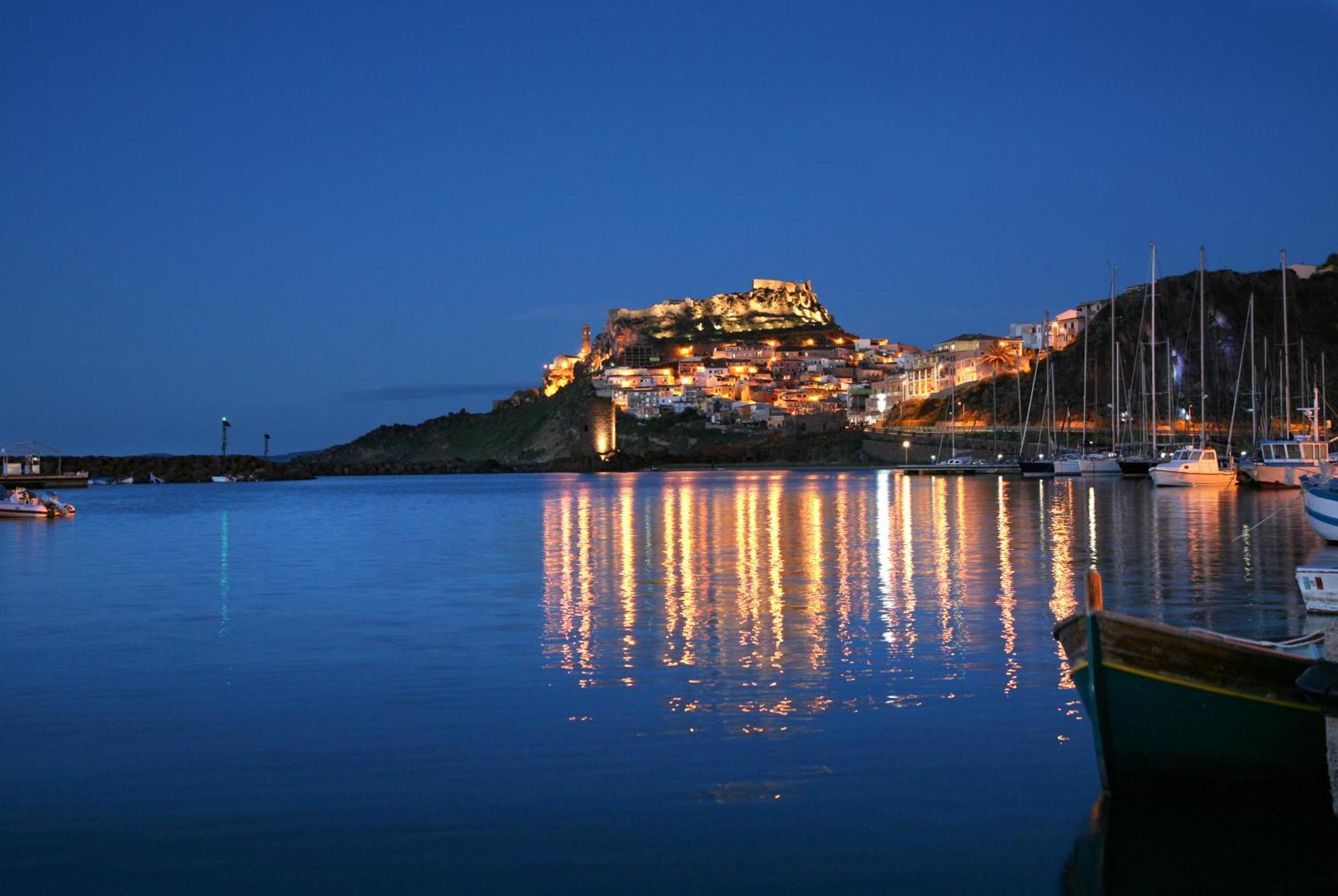 The Square Castelsardo Hotel Bagian luar foto