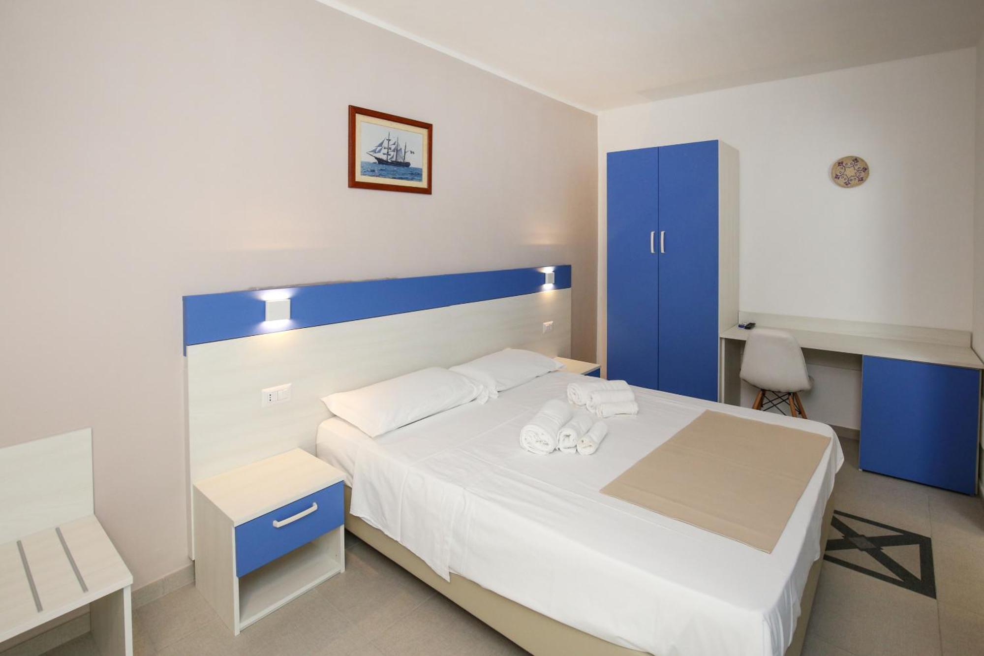 The Square Castelsardo Hotel Bagian luar foto
