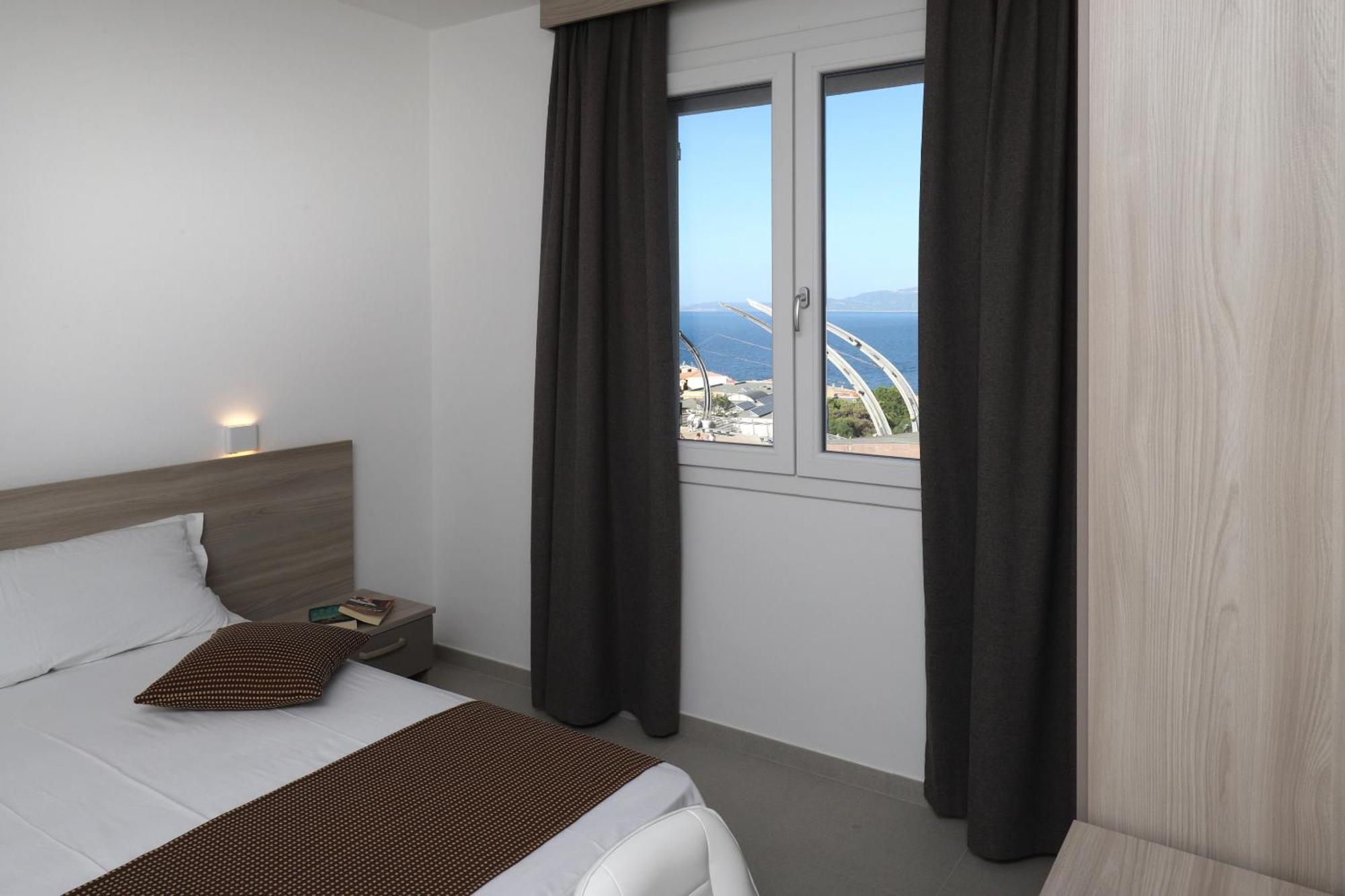 The Square Castelsardo Hotel Bagian luar foto